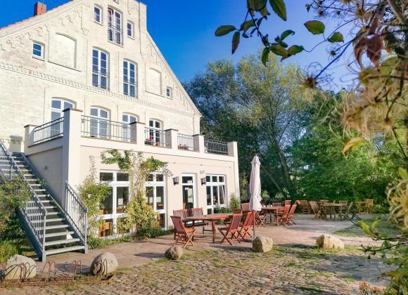 ERHOLUNGSZEIT IM GUTSHAUS PARIN